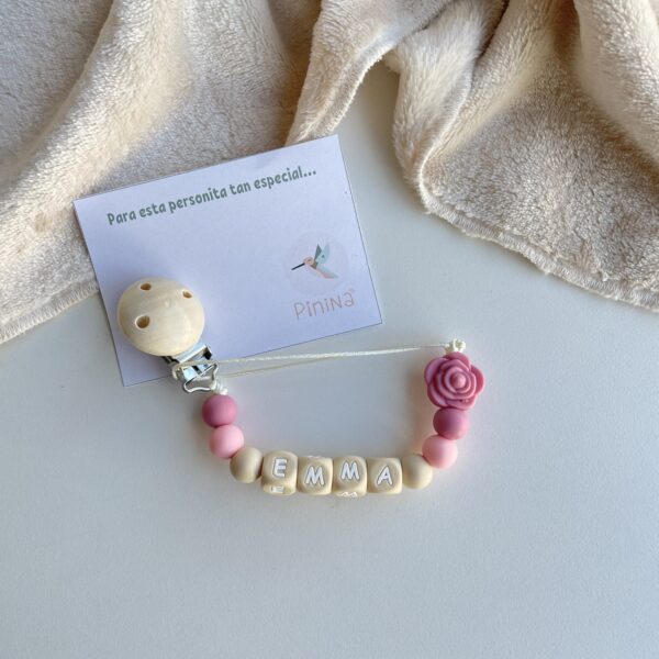 PORTACHUPETE PERSONALIZADO
Letras de silicona de color beige