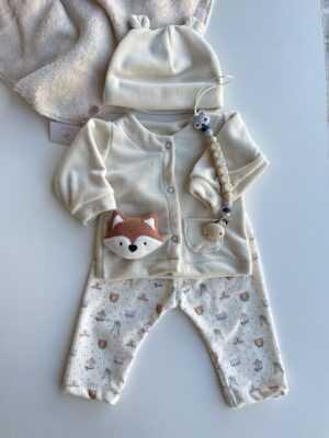 CONJUNTO DE PLUSH PEINADO “FELIPE” 
CON APLIQUE: ZORRITO