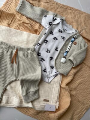CONJUNTO DE CAMPERA Y PANTALÓN DE WAFFLE - BEIGE