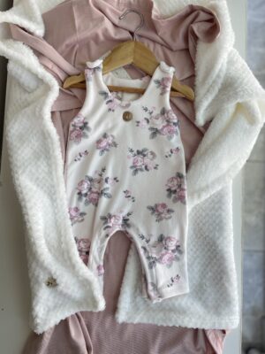 ENTERITO FLORES PLUSH DOBLE - NB